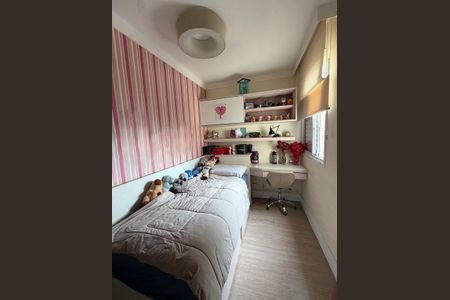 Apartamento à venda com 131m², 3 quartos e 3 vagas Apartamento à venda com 131m², 3 quartos e 3 vagasQuarto