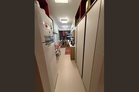 Apartamento à venda com 131m², 3 quartos e 3 vagas Apartamento à venda com 131m², 3 quartos e 3 vagasCozinha