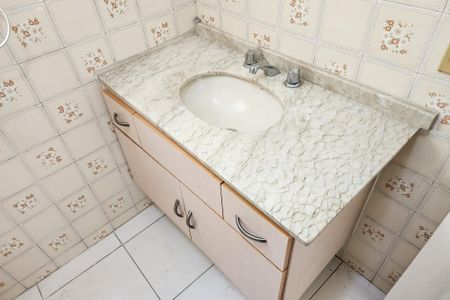 Casa à venda com 198m², 2 quartos e 1 vagaBanheiro Social 