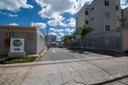 Apartamento para alugar com 45m², 2 quartos e 1 vagaFachada e portaria