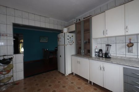 Casa para alugar com 210m², 2 quartos e 4 vagasCozinha