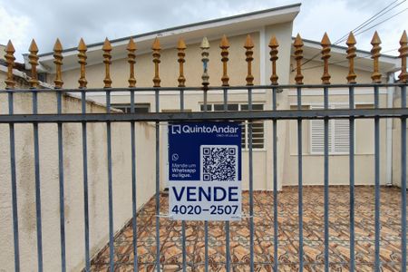 Casa à venda com 273m², 2 quartos e 3 vagas Casa à venda com 273m², 2 quartos e 3 vagasPLACA INSTALADA NA FACHADA