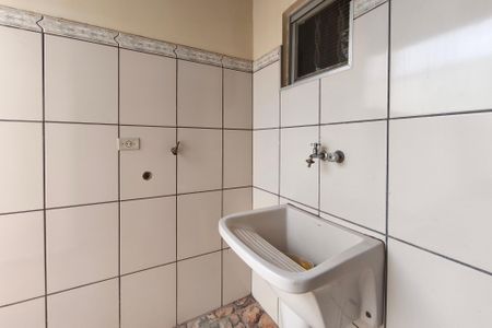 Casa à venda com 273m², 2 quartos e 3 vagas Casa à venda com 273m², 2 quartos e 3 vagasÁrea de Serviço