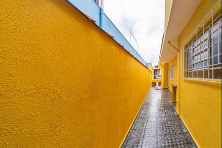 Casa para alugar com 97m², 2 quartos e 2 vagasCorredor e Quintal 