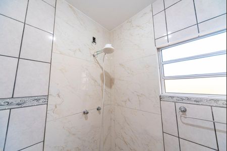 Banheiro  de casa para alugar com 2 quartos, 97m² em Parque Capuava, Santo André