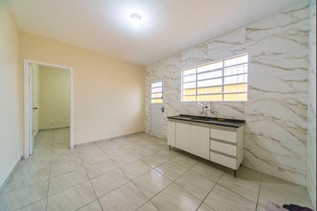 Casa para alugar com 97m², 2 quartos e 2 vagasCozinha 