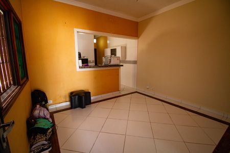 Sala de casa para alugar com 2 quartos, 100m² em Jardim Imperador, Praia Grande