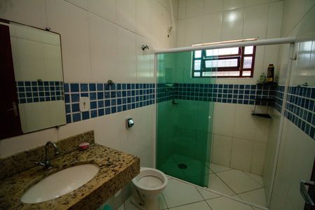 Casa para alugar com 100m², 2 quartos e 2 vagasBanheiro 
