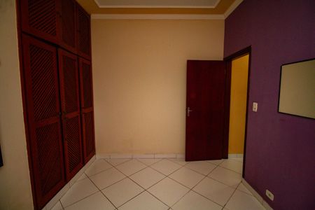 Casa para alugar com 100m², 2 quartos e 2 vagasSuite