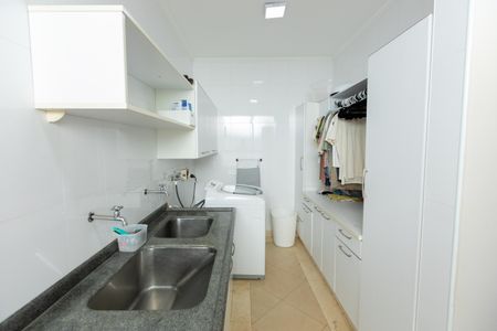 Casa de Condomínio à venda com 4 quartos, 576m² em Vila Hollândia, Campinas