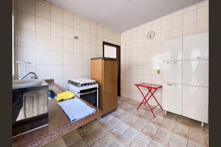 Casa à venda com 80m², 2 quartos e 2 vagas