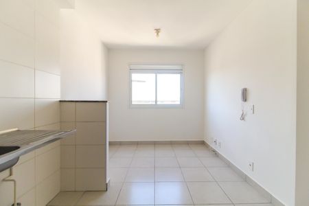 Apartamento à venda com 33m², 2 quartos e sem vaga Apartamento à venda com 33m², 2 quartos e sem vagaSala/Cozinha