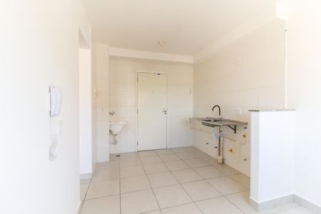 Apartamento à venda com 33m², 2 quartos e sem vaga Apartamento à venda com 33m², 2 quartos e sem vagaSala/Cozinha