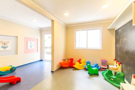 Apartamento à venda com 33m², 2 quartos e sem vaga Apartamento à venda com 33m², 2 quartos e sem vagaBrinquedoteca