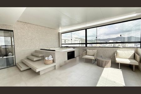 Apartamento à venda com 290m², 5 quartos e 3 vagas