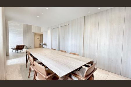 Apartamento à venda com 290m², 5 quartos e 3 vagas