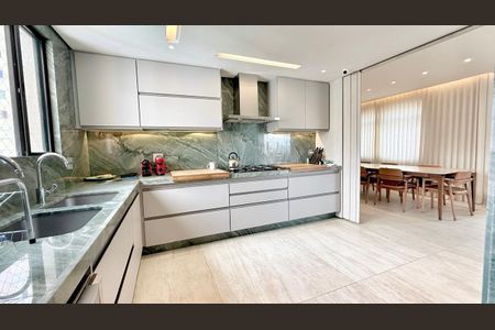 Apartamento à venda com 290m², 5 quartos e 3 vagas