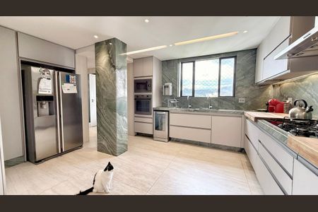 Apartamento à venda com 290m², 5 quartos e 3 vagas