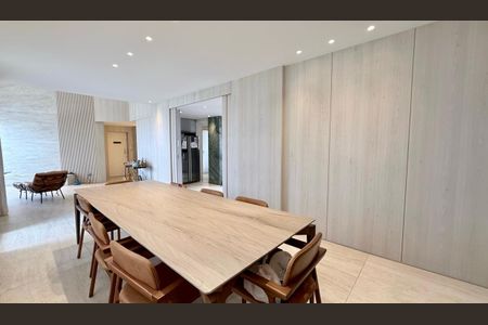 Apartamento à venda com 290m², 5 quartos e 3 vagas