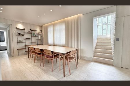 Apartamento à venda com 290m², 5 quartos e 3 vagas