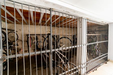 Bicicletário de apartamento para alugar com 3 quartos, 80m² em Cidade Nova, Belo Horizonte