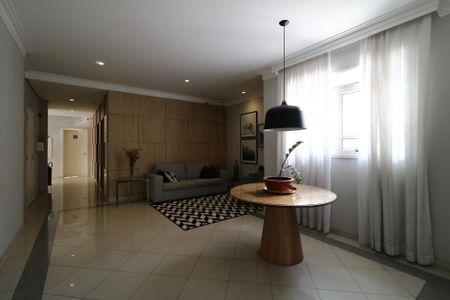 Apartamento para alugar com 65m², 2 quartos e 2 vagasÁrea Comum - Hall
