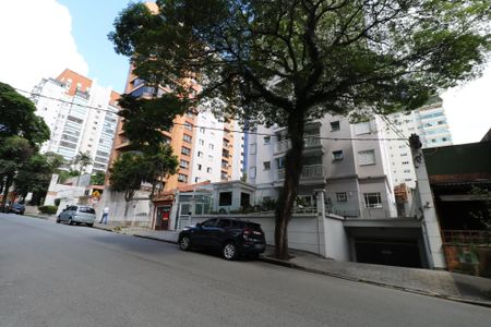 Apartamento para alugar com 65m², 2 quartos e 2 vagasFachada