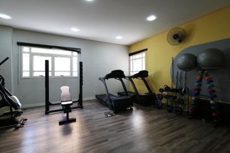 Apartamento para alugar com 65m², 2 quartos e 2 vagasÁrea Comum - Academia