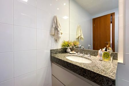 Apartamento à venda com 143m², 4 quartos e 3 vagasBanheiro