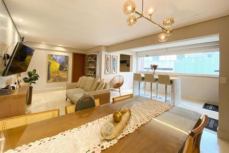 Apartamento à venda com 143m², 4 quartos e 3 vagasSala