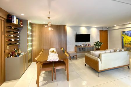 Apartamento à venda com 143m², 4 quartos e 3 vagasSala