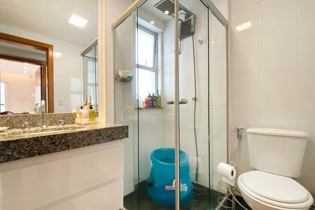 Apartamento à venda com 143m², 4 quartos e 3 vagasBanheiro