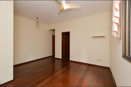 Apartamento à venda com 172m², 4 quartos e 2 vagas Apartamento à venda com 172m², 4 quartos e 2 vagasSuíte