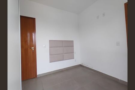 Suite de apartamento para alugar com 2 quartos, 55m² em Santa Mônica, Uberlândia