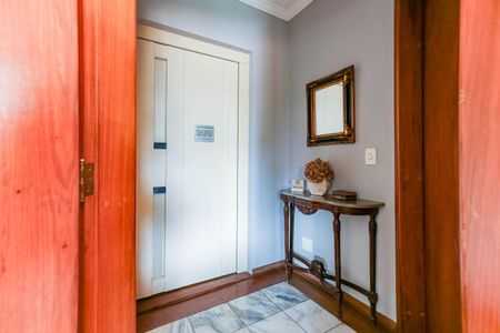 Apartamento à venda com 136m², 4 quartos e 3 vagas Apartamento à venda com 136m², 4 quartos e 3 vagasHall de entrada