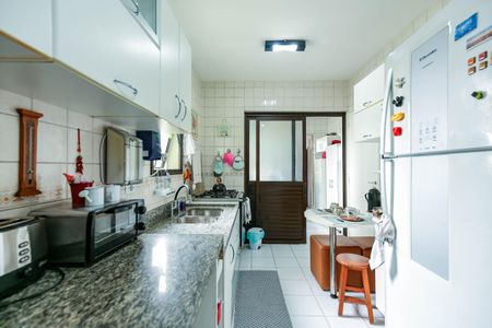 Apartamento à venda com 136m², 4 quartos e 3 vagas Apartamento à venda com 136m², 4 quartos e 3 vagasCozinha