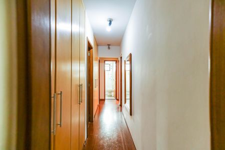 Apartamento à venda com 136m², 4 quartos e 3 vagas Apartamento à venda com 136m², 4 quartos e 3 vagasCorredor