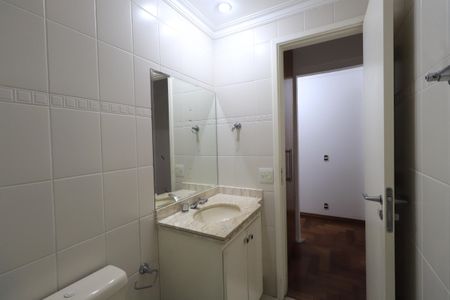 Apartamento para alugar com 115m², 4 quartos e 3 vagasBanheiro da Suíte 2