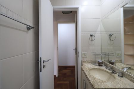 Apartamento para alugar com 115m², 4 quartos e 3 vagasBanheiro da Suíte 1