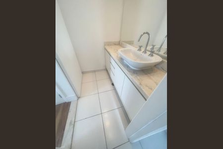 Apartamento à venda com 62m², 1 quarto e 2 vagas Apartamento à venda com 62m², 1 quarto e 2 vagasBanheiro