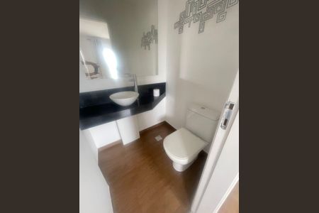 Apartamento à venda com 62m², 1 quarto e 2 vagas Apartamento à venda com 62m², 1 quarto e 2 vagasBanheiro