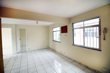 Sala de apartamento à venda com 3 quartos, 50m² em Penha Circular, Rio de Janeiro