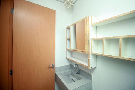 Apartamento à venda com 45m², 2 quartos e 1 vagaBanheiro Social