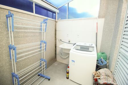 Apartamento à venda com 45m², 2 quartos e 1 vagaÁrea de Serviço 1