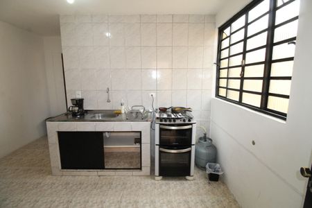 Casa para alugar com 60m², 2 quartos e 1 vagaCozinha