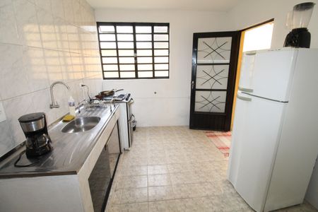 Cozinha de casa para alugar com 2 quartos, 60m² em Jardim Alvorada, São José dos Campos