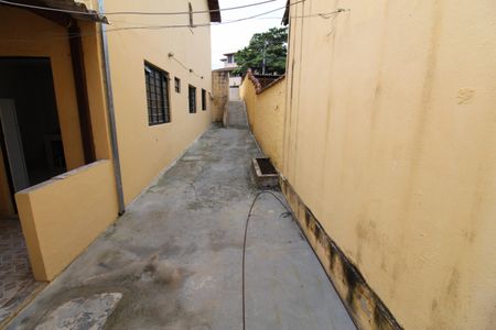 Casa para alugar com 60m², 2 quartos e 1 vagaÁrea de Serviço