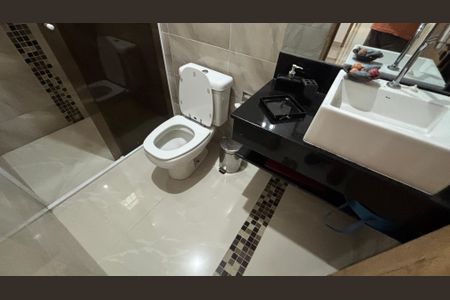 Casa para alugar com 165m², 2 quartos e 2 vagasBanheiro da Suíte