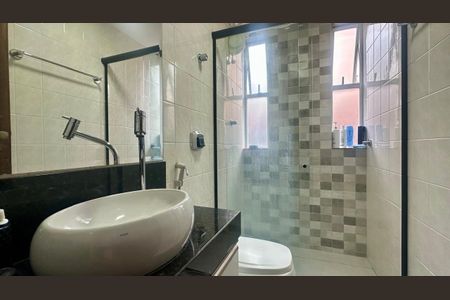 Apartamento à venda com 62m², 2 quartos e 1 vagaBanheiro 