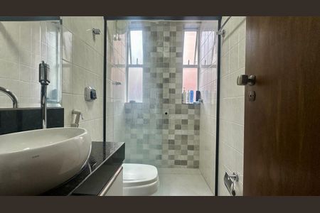 Apartamento à venda com 62m², 2 quartos e 1 vagaBanheiro 